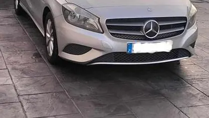 Cinzento Usado 2016 Mercedes A180 Citadino | € 12.000 (Super Preço)