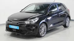 Preto Usado 2023 Kia Rio Citadino | € 16.890 (Preço justo)