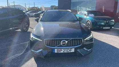Usado Volvo V60 253 HP (186 kW) 2024 Carrinha