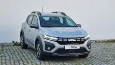 Cinzento Usado 2023 Dacia Sandero Citadino | € 17.450 (Preço justo)