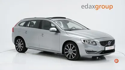 Cinzento Usado 2013 Volvo V60 Carrinha | € 11.790 (Preço justo)