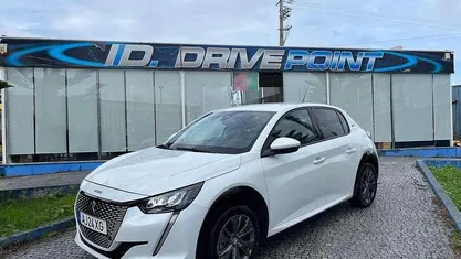 Usado Peugeot e-208 Allure 100 kW (136 HP) 2021 Branco Citadino