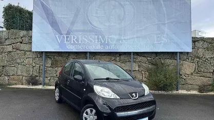 Preto Usado 2010 Peugeot 107 Citadino | € 4.950 (Preço justo)