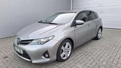 Cinzento Usado 2013 Toyota Auris | € 11.500 (Preço justo)