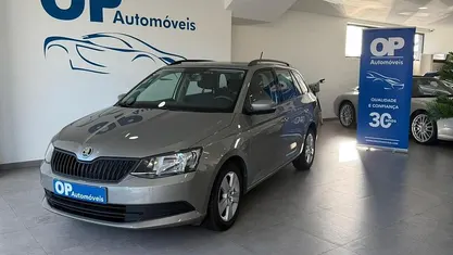 Cinza Usado 2017 Skoda Fabia Active Sedan | € 8.950 (Super Preço)
