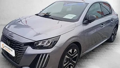 Cinza Usado 2025 Peugeot 208 Allure Citadino | € 21.890 (Preço justo)