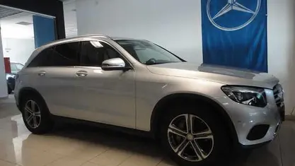 Cinzento Usado 2016 Mercedes GLC220 Citadino | € 26.890 (Bom preço)