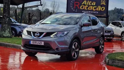 Usado Nissan Qashqai 110 HP (80 kW) 2016 Cinzento SUV
