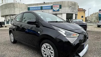 Usado 2018 Toyota Aygo X-play Citadino | € 10.499 (Preço justo)