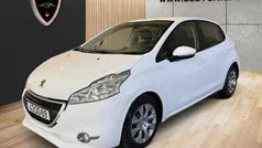 Branco Usado 2013 Peugeot 208 Citadino | € 6.950 (Preço justo)