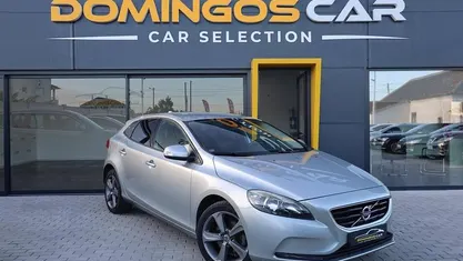 Usado Volvo V40 Kinetic 120 HP (88 kW) 2015