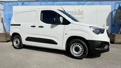 Branco Usado 2022 Opel Combo Monovolume | € 16.500 (Preço justo)