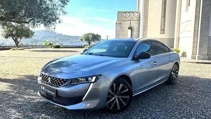 Usado Peugeot 508 GT 131 HP (96 kW) 2021 Cinzento Sedan