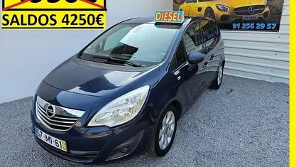 Cinzento Usado 2011 Opel Meriva Monovolume | € 4.250 (Preço justo)