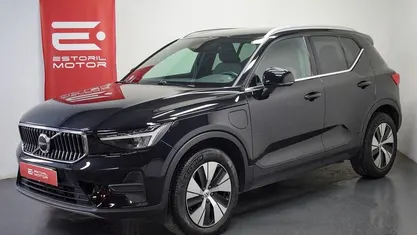 Preto Usado 2023 Volvo XC40 Core SUV | € 35.900 (Preço justo)