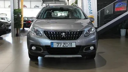 Usado Peugeot 2008 Allure 102 HP (75 kW) 2019 SUV