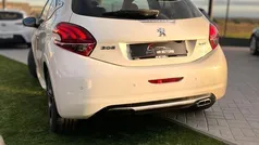 Branco Usado 2016 Peugeot 208 GTi by Peugeot Sport Citadino | € 14.750 (Preço justo)