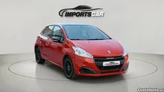 Vermelho Usado 2017 Peugeot 208 Citadino | € 9.999 (Preço justo)