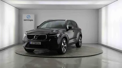Usado Volvo XC40 Core 163 HP (119 kW) 2025 SUV