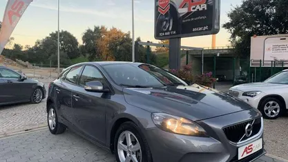 Cinza Usado 2018 Volvo V40 Carrinha | € 18.990 (Preço justo)