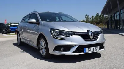 Cinzento Usado 2017 Renault Mégane IV Carrinha | € 11.900 (Preço justo)
