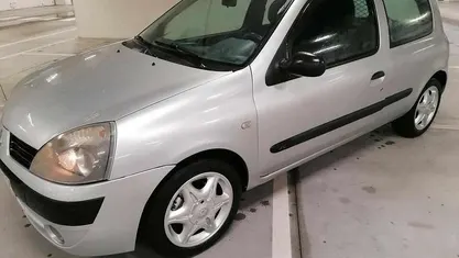 Usado 2006 Renault Clio II Citadino | € 1.750 (Bom preço)