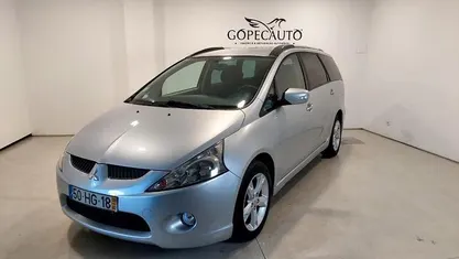 Usado Mitsubishi Grandis 136 HP (100 kW) 2009 Cinza Monovolume