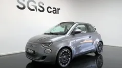 Cinza Usado 2021 Fiat 500e La Prima Cabrios | € 22.800 (Bom preço)