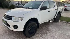 Branco Usado 2014 Mitsubishi L200 Invite Pickup | € 17.990 (Preço justo)