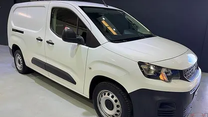 Usado 2021 Peugeot Partner Monovolume | € 11.500 (Bom preço)