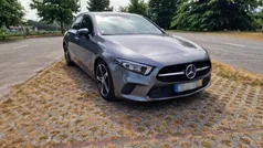 Cinzento Usado 2018 Mercedes A180 Night Citadino | € 22.900 (Preço justo)