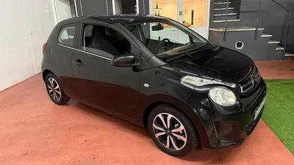 Preto Usado 2016 Citroën C1 Citadino | € 7.100 (Preço justo)