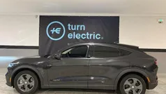 Preto Usado 2022 Ford Mustang Mach-E SUV | € 34.900 (Preço justo)