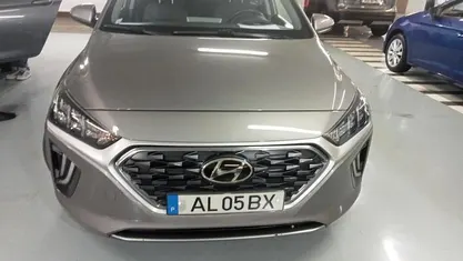 Cinzento Usado 2021 Hyundai Ioniq Citadino | € 15.980 (Bom preço)