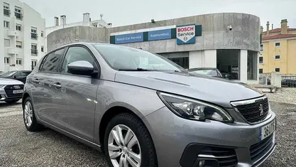 Usado Peugeot 308 Style 130 HP (95 kW) 2018