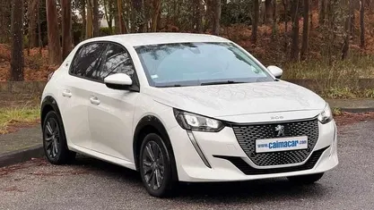 Usado 2021 Peugeot e-208 Citadino | € 16.750 (Preço justo)