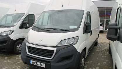 Usado Peugeot Boxer Premium 140 HP (102 kW) 2020 Branco Van