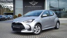 Cinza Usado 2023 Toyota Yaris Comfort | € 18.000 (Preço justo)