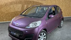 Branco Usado 2013 Peugeot 107 Access Citadino | € 6.900 (Preço justo)