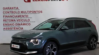 Verde Usado 2023 Kia e-Niro SUV | € 29.950 (Preço justo)