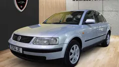 Cinzento Usado 1997 VW Passat Sedan | € 3.950 (Preço justo)