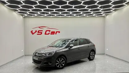 Usado Citroën C4 120 HP (88 kW) 2018 Cinzento