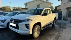 Branco Usado 2020 Mitsubishi L200 Invite Pickup | € 27.950 (Bom preço)