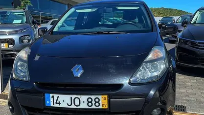 Preto Usado 2010 Renault Clio II Dynamique Citadino | € 5.750 (Preço justo)