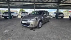 Cinzento Usado 2015 Renault Clio IV Sedan | € 4.990 (Preço justo)