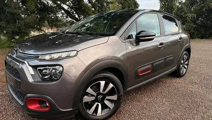 Cinza Usado 2021 Citroën C3 PureTech | € 13.465 (Preço justo)
