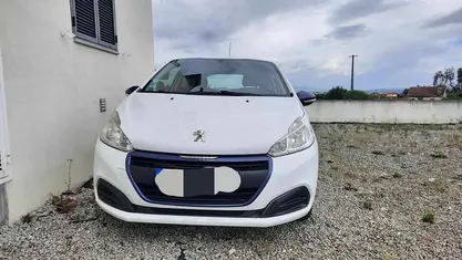 Usado 2015 Peugeot 208 Citadino | € 6.000 (Super Preço)