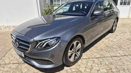 Usado Mercedes E220 194 HP (142 kW) 2018 Cinzento Carrinha