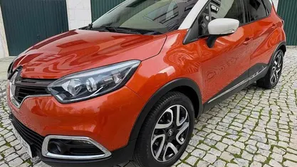 Usado Renault Captur Intens 118 HP (86 kW) 2017 SUV
