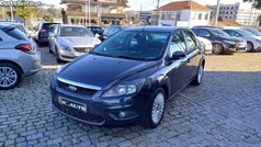 Cinza Usado 2010 Ford Focus Trend Sedan | € 6.499 (Preço justo)